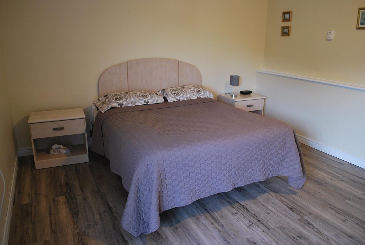 Midtrail Motel Pleasant Bay Εξωτερικό φωτογραφία