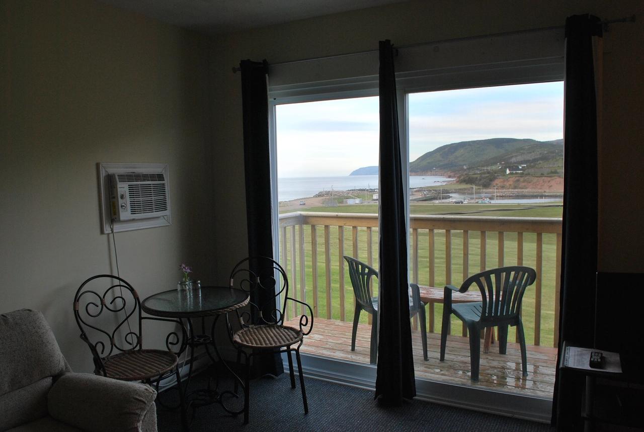 Midtrail Motel Pleasant Bay Εξωτερικό φωτογραφία