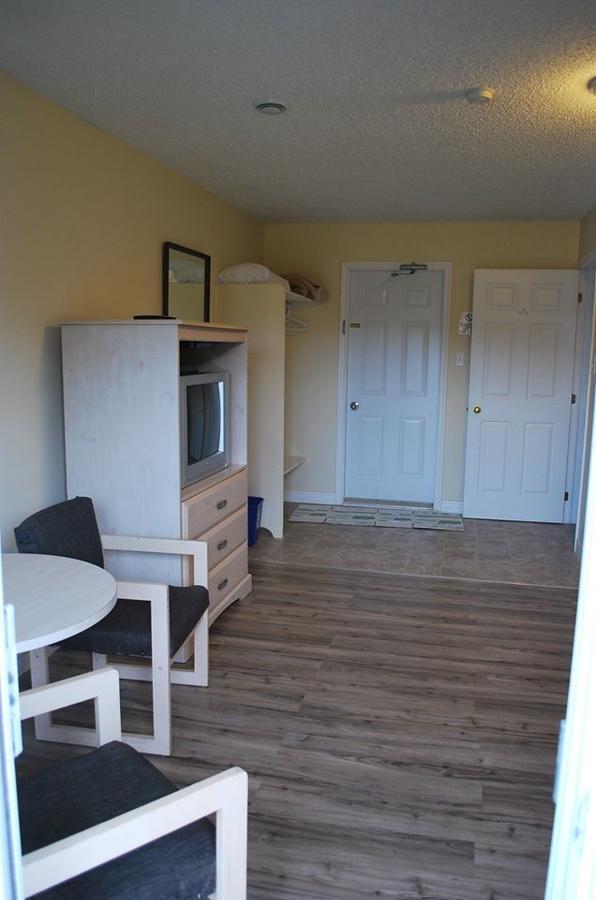 Midtrail Motel Pleasant Bay Εξωτερικό φωτογραφία