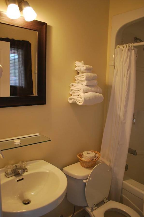Midtrail Motel Pleasant Bay Εξωτερικό φωτογραφία