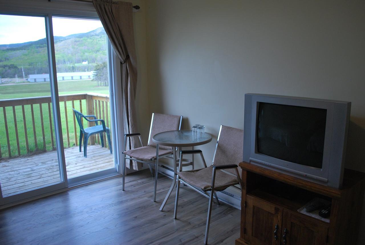Midtrail Motel Pleasant Bay Εξωτερικό φωτογραφία