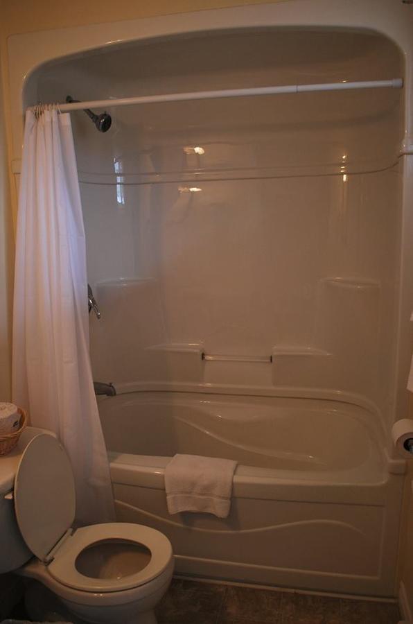 Midtrail Motel Pleasant Bay Εξωτερικό φωτογραφία