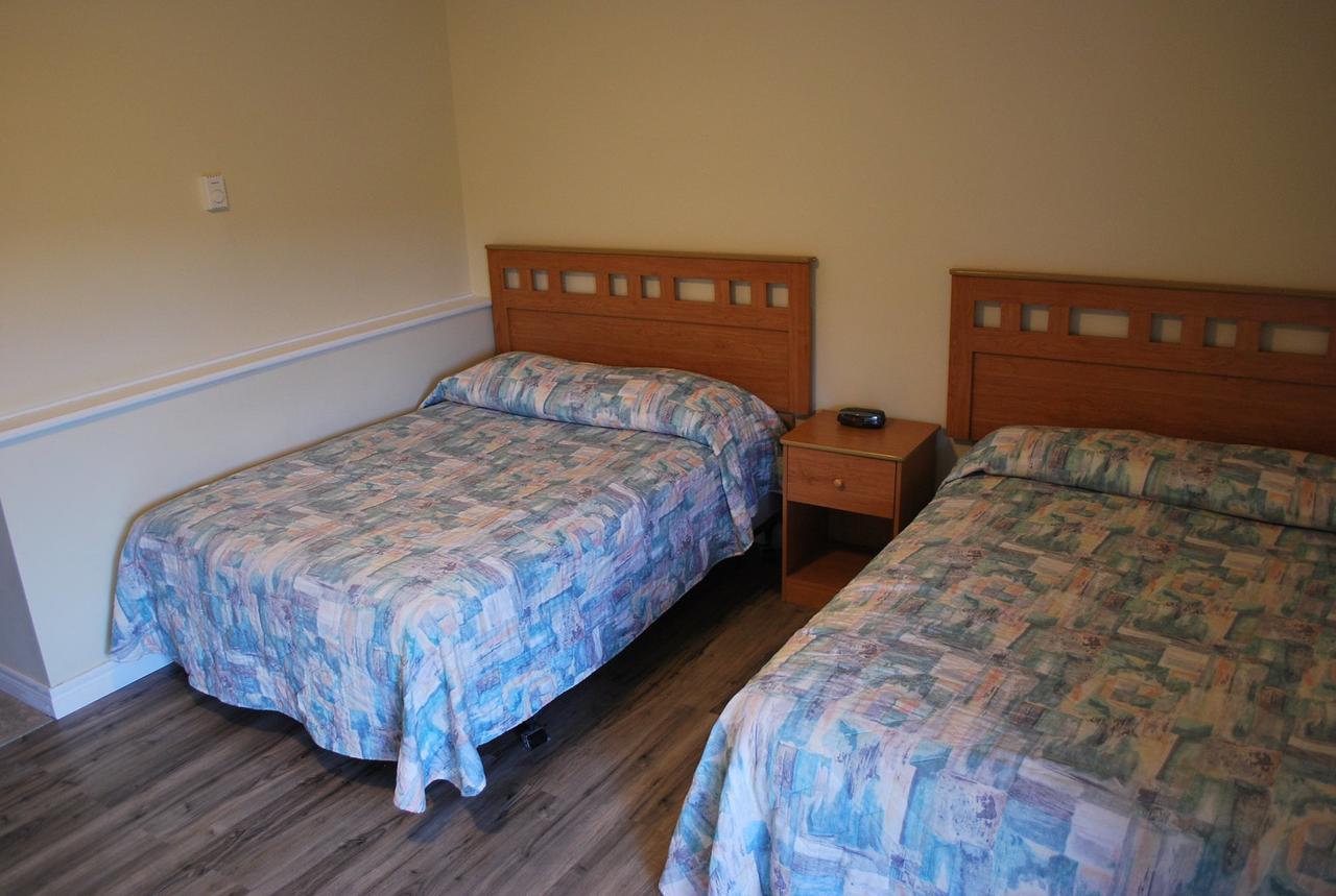 Midtrail Motel Pleasant Bay Εξωτερικό φωτογραφία